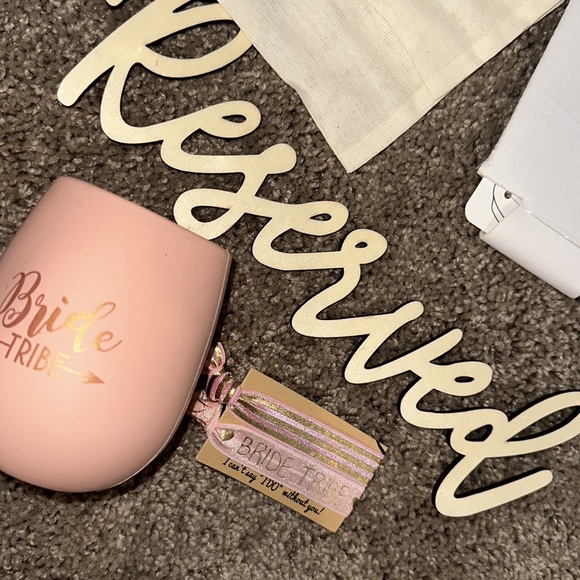 BRIDE WEDDING ESSENTIALS BUNDLE - Picture 3 of 4